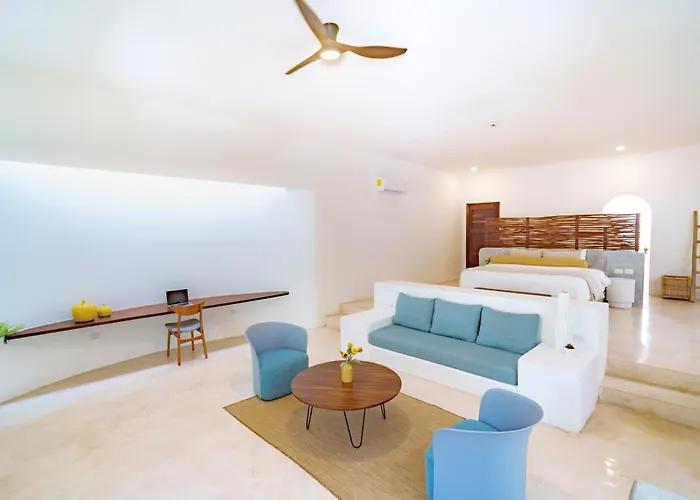 Mikasa Bacalar Boutique